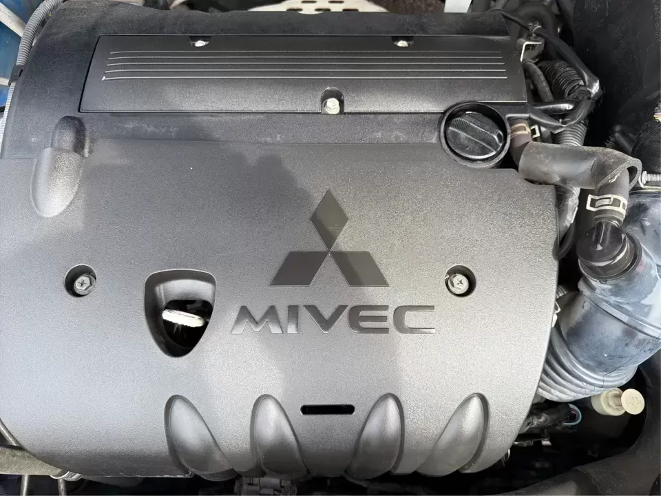 2019 Mitsubishi Outlander 2.0 LE (JA4AP3AU9KU) with an 2L I-4 DOHC engine, 5M transmission, located at 1099 N County Rd 25A , Troy, OH, 45373, (937) 908-9800, 40.057079, -84.212883 - Picture your next week going smoother: school drop-offs, grocery runs, and an easy Friday escape up I75 or over to the Miami County Fairgrounds-without stressing about space, comfort, or unpredictable Ohio weather. This 2019 Mitsubishi Outlander 2.0 LE in striking Octane Blue Metallic is the kind of - Photo#11