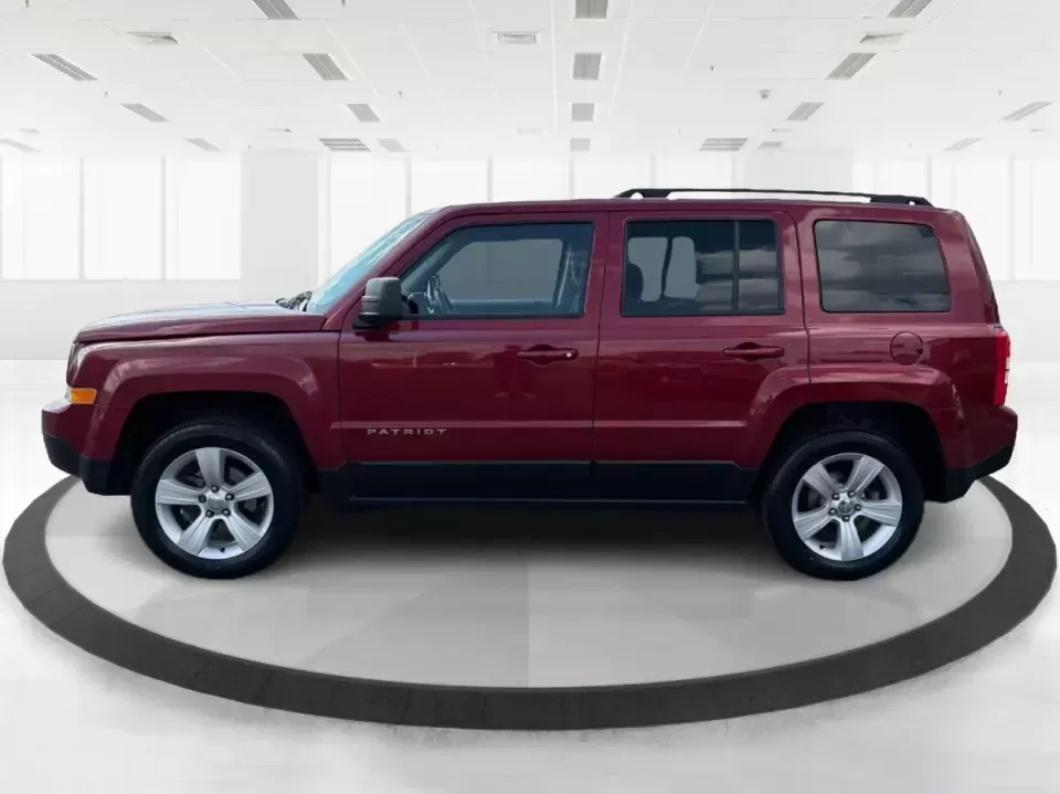 2016 Jeep Patriot Latitude (1C4NJRFB0GD) with an 2.4L I-4 DOHC engine, located at 8750 N County Rd 25A, Piqua, OH, 45356, (937) 908-9800, 40.164391, -84.232513 - Weekend escapes to Indian Lake, snowy morning commutes up I75, or everyday school-and-grocery runs around Miami County-this 2016 Jeep Patriot Latitude is built for the kind of Ohio life that doesn't slow down when the weather turns. With confident 4WD/AWD capability and SUV practicality, it's a smar - Photo#5