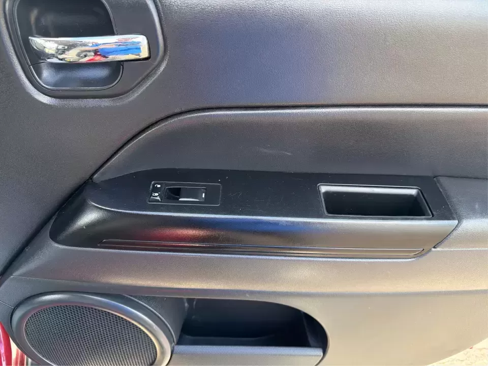 2016 Jeep Patriot Latitude (1C4NJRFB0GD) with an 2.4L I-4 DOHC engine, located at 8750 N County Rd 25A, Piqua, OH, 45356, (937) 908-9800, 40.164391, -84.232513 - Weekend escapes to Indian Lake, snowy morning commutes up I75, or everyday school-and-grocery runs around Miami County-this 2016 Jeep Patriot Latitude is built for the kind of Ohio life that doesn't slow down when the weather turns. With confident 4WD/AWD capability and SUV practicality, it's a smar - Photo#18