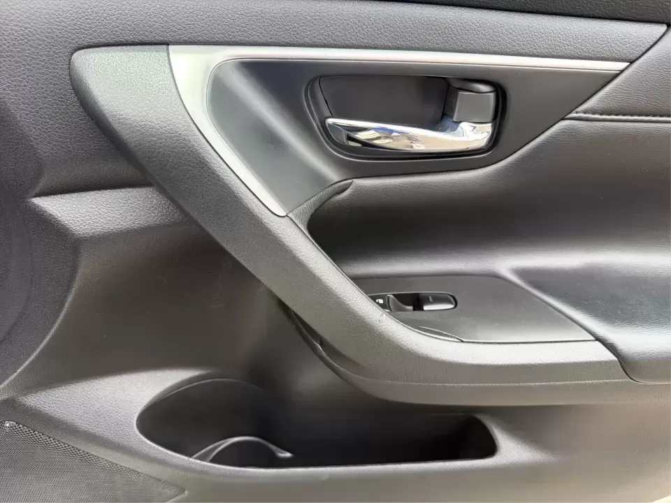 2015 Nissan Altima 2.5 S (1N4AL3AP9FC) with an 2.5L I-4 DOHC engine, Continuously Variable Transmission transmission, located at 1184 Kauffman Ave, Fairborn, OH, 45324, (937) 908-9800, 39.807072, -84.030914 - Need a dependable sedan for daily commuting between Fairborn and Dayton, campus runs to Wright State, or comfortable weekend drives out toward Yellow Springs? This **2015 Nissan Altima 2.5 S** delivers the kind of real-world practicality busy schedules demand-fuel-friendly performance, a roomy cabin - Photo#19