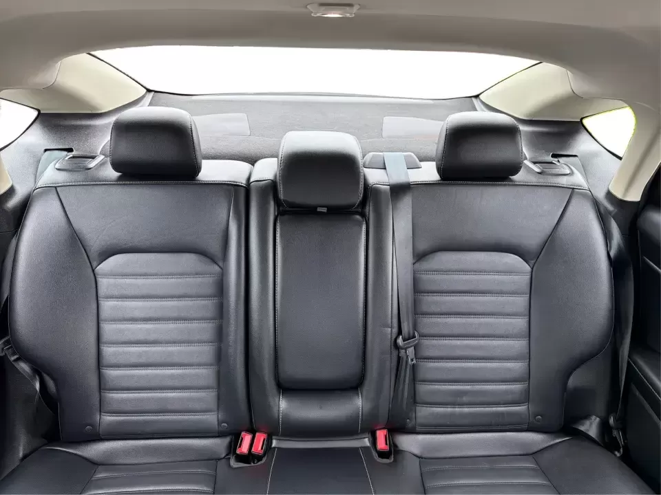 2017 Ford Fusion SE (3FA6P0H98HR) with an 2.0L L4 DOHC 16V engine, 6A transmission, located at 4508 South Dixie Dr, Moraine, OH, 45439, (937) 908-9800, 39.689976, -84.218452 - Picture your next week: a smooth, quiet commute down South Dixie Drive, quick errands to the Dayton Mall area, and a comfortable weekend drive toward Carillon Historical Park or a Reds day trip-without feeling like you're overpaying for a sedan that can't keep up. This 2017 Ford Fusion SE in sleek M - Photo#14