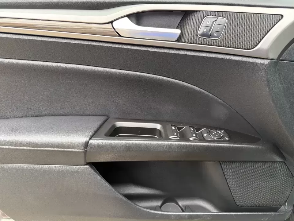 2017 Ford Fusion SE (3FA6P0H98HR) with an 2.0L L4 DOHC 16V engine, 6A transmission, located at 4508 South Dixie Dr, Moraine, OH, 45439, (937) 908-9800, 39.689976, -84.218452 - Picture your next week: a smooth, quiet commute down South Dixie Drive, quick errands to the Dayton Mall area, and a comfortable weekend drive toward Carillon Historical Park or a Reds day trip-without feeling like you're overpaying for a sedan that can't keep up. This 2017 Ford Fusion SE in sleek M - Photo#19