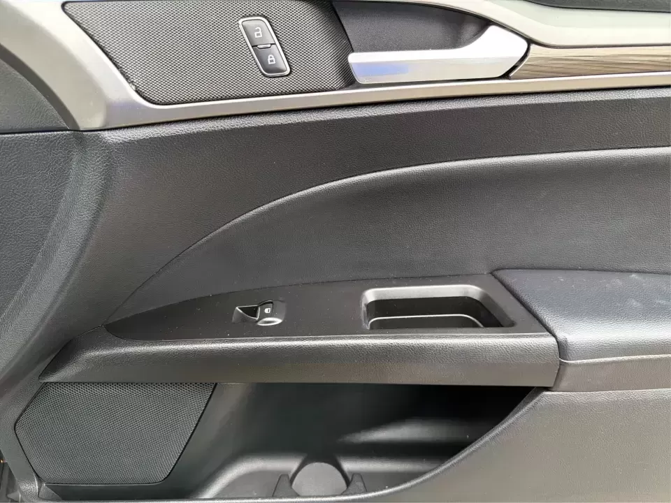 2017 Ford Fusion SE (3FA6P0H98HR) with an 2.0L L4 DOHC 16V engine, 6A transmission, located at 4508 South Dixie Dr, Moraine, OH, 45439, (937) 908-9800, 39.689976, -84.218452 - Picture your next week: a smooth, quiet commute down South Dixie Drive, quick errands to the Dayton Mall area, and a comfortable weekend drive toward Carillon Historical Park or a Reds day trip-without feeling like you're overpaying for a sedan that can't keep up. This 2017 Ford Fusion SE in sleek M - Photo#20