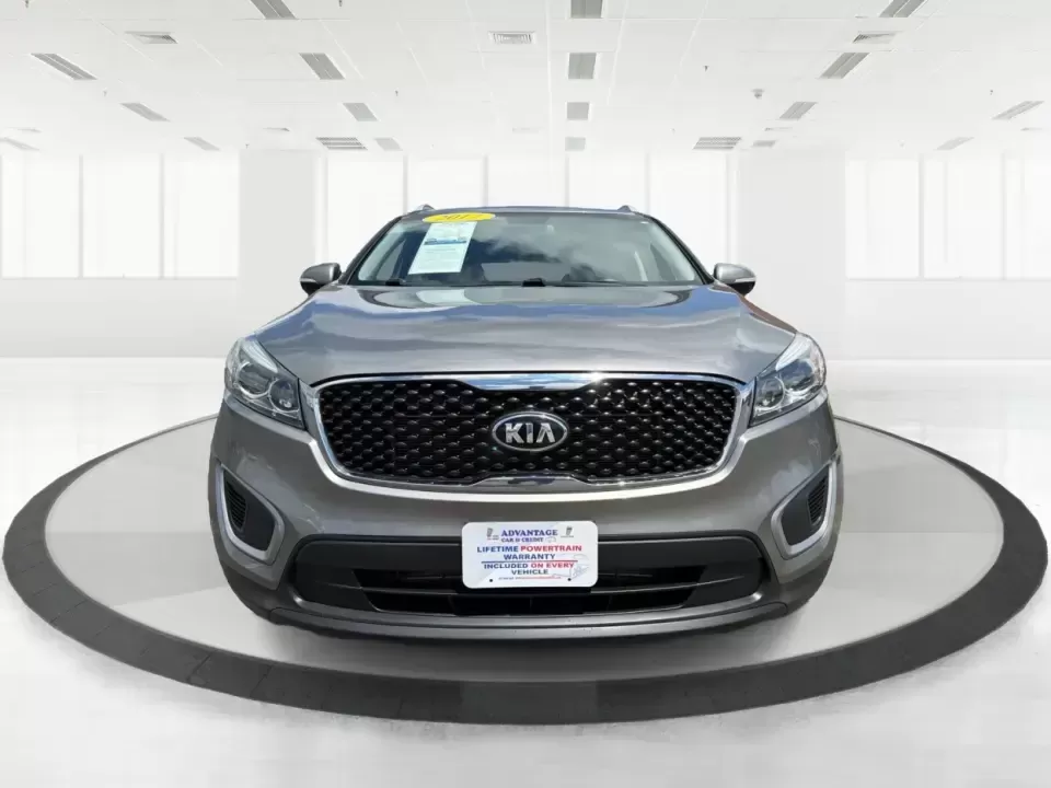 2017 Kia Sorento 2.4L LX (5XYPG4A38HG) with an 2.4L I-4 gasoline direct injection engine, 6A transmission, located at 8750 N County Rd 25A, Piqua, OH, 45356, (937) 908-9800, 40.164391, -84.232513 - Weekend road trips to Indian Lake, daily school drop-offs, and long commutes up I75 feel a lot easier when your SUV has real space, confident handling, and comfort features that keep everyone happy. This **2017 Kia Sorento LX (2.4L)** in **Platinum Graphite** is a practical, do-it-all **SUV** that f - Photo#7
