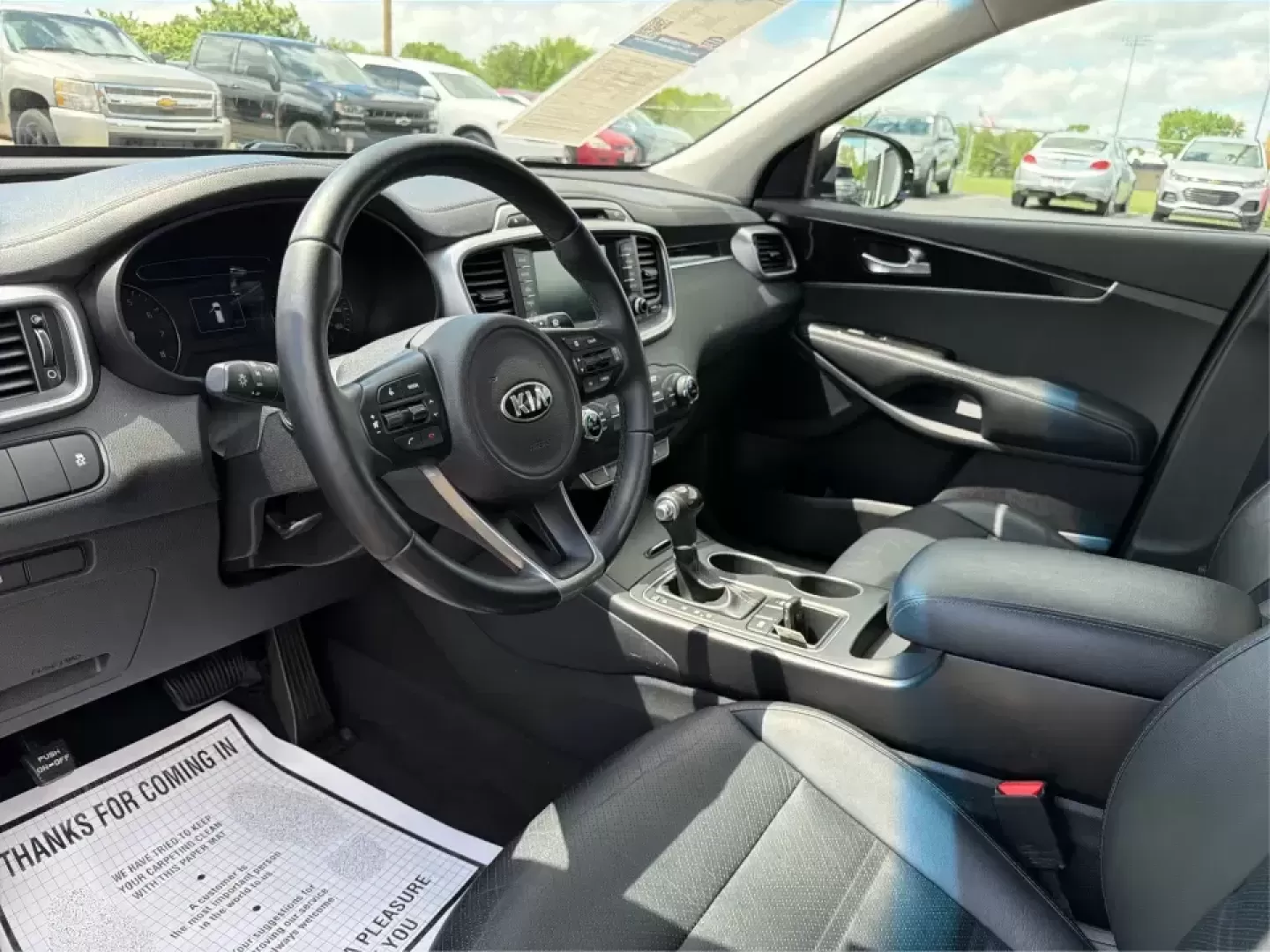 2017 Kia Sorento 2.4L LX (5XYPG4A38HG) with an 2.4L I-4 gasoline direct injection engine, 6A transmission, located at 8750 N County Rd 25A, Piqua, OH, 45356, (937) 908-9800, 40.164391, -84.232513 - Weekend road trips to Indian Lake, daily school drop-offs, and long commutes up I75 feel a lot easier when your SUV has real space, confident handling, and comfort features that keep everyone happy. This **2017 Kia Sorento LX (2.4L)** in **Platinum Graphite** is a practical, do-it-all **SUV** that f - Photo#9
