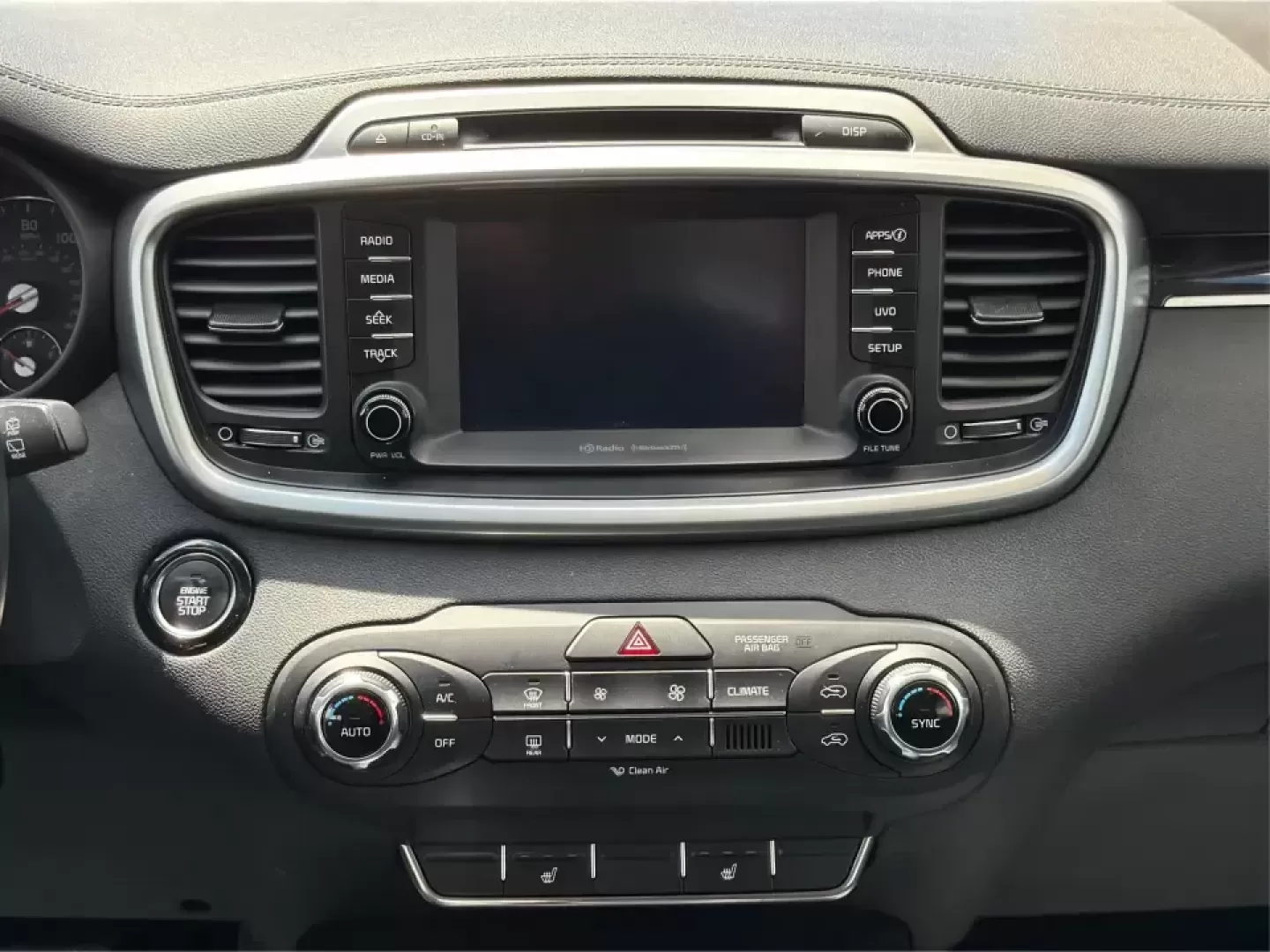 2017 Kia Sorento 2.4L LX (5XYPG4A38HG) with an 2.4L I-4 gasoline direct injection engine, 6A transmission, located at 8750 N County Rd 25A, Piqua, OH, 45356, (937) 908-9800, 40.164391, -84.232513 - Weekend road trips to Indian Lake, daily school drop-offs, and long commutes up I75 feel a lot easier when your SUV has real space, confident handling, and comfort features that keep everyone happy. This **2017 Kia Sorento LX (2.4L)** in **Platinum Graphite** is a practical, do-it-all **SUV** that f - Photo#13