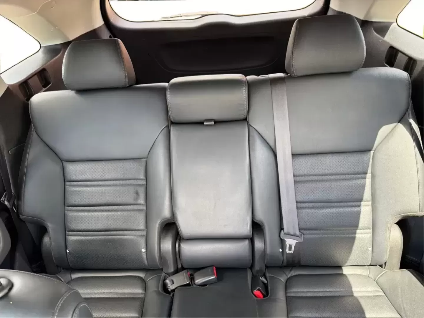 2017 Kia Sorento 2.4L LX (5XYPG4A38HG) with an 2.4L I-4 gasoline direct injection engine, 6A transmission, located at 8750 N County Rd 25A, Piqua, OH, 45356, (937) 908-9800, 40.164391, -84.232513 - Weekend road trips to Indian Lake, daily school drop-offs, and long commutes up I75 feel a lot easier when your SUV has real space, confident handling, and comfort features that keep everyone happy. This **2017 Kia Sorento LX (2.4L)** in **Platinum Graphite** is a practical, do-it-all **SUV** that f - Photo#14