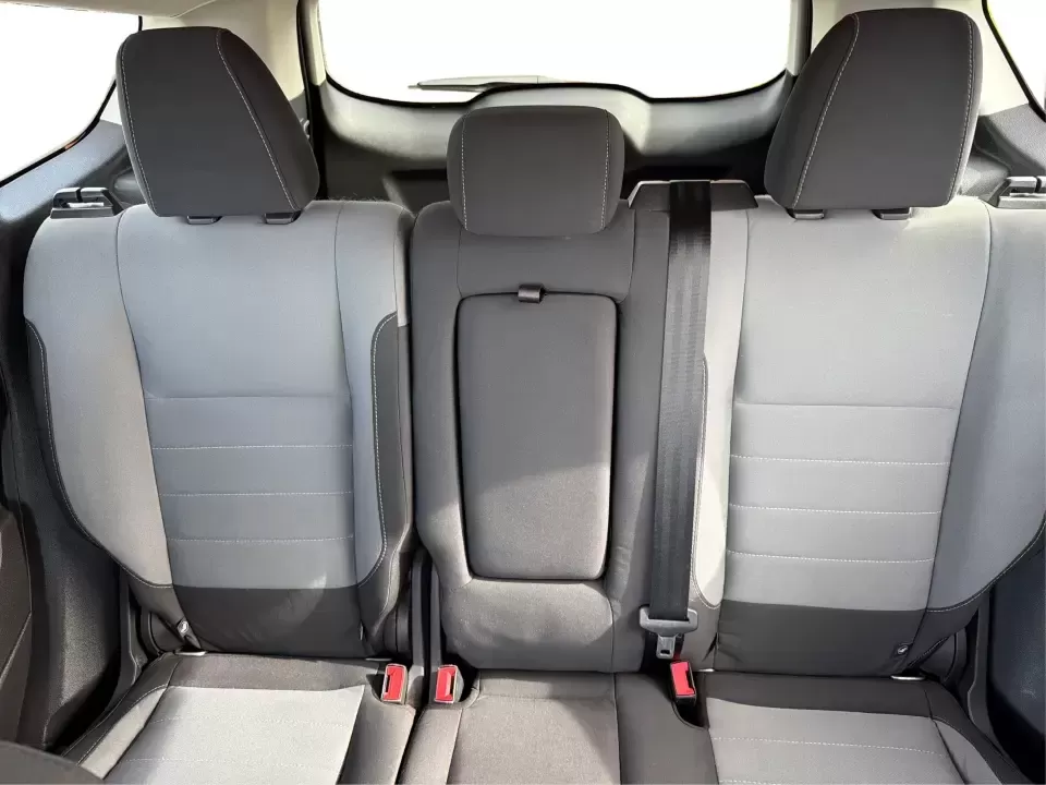2016 Ford Escape SE (1FMCU0G75GU) with an 2.5L L4 DOHC 16V engine, 6-Speed Automatic transmission, located at 1099 N County Rd 25A , Troy, OH, 45373, (937) 908-9800, 40.057079, -84.212883 - Whether you're juggling school drop-offs, commuting up I75, or planning a weekend run to the Miami County Fairgrounds, this 2016 Ford Escape SE is the kind of practical SUV that fits real-life Troy, Ohio routines. With a versatile cabin, confident road manners, and easy-to-live-with features, it's a - Photo#14