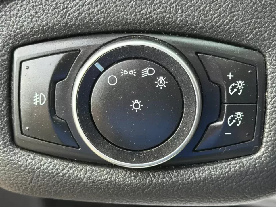 2016 Ford Escape SE (1FMCU0G75GU) with an 2.5L L4 DOHC 16V engine, 6-Speed Automatic transmission, located at 1099 N County Rd 25A , Troy, OH, 45373, (937) 908-9800, 40.057079, -84.212883 - Whether you're juggling school drop-offs, commuting up I75, or planning a weekend run to the Miami County Fairgrounds, this 2016 Ford Escape SE is the kind of practical SUV that fits real-life Troy, Ohio routines. With a versatile cabin, confident road manners, and easy-to-live-with features, it's a - Photo#17