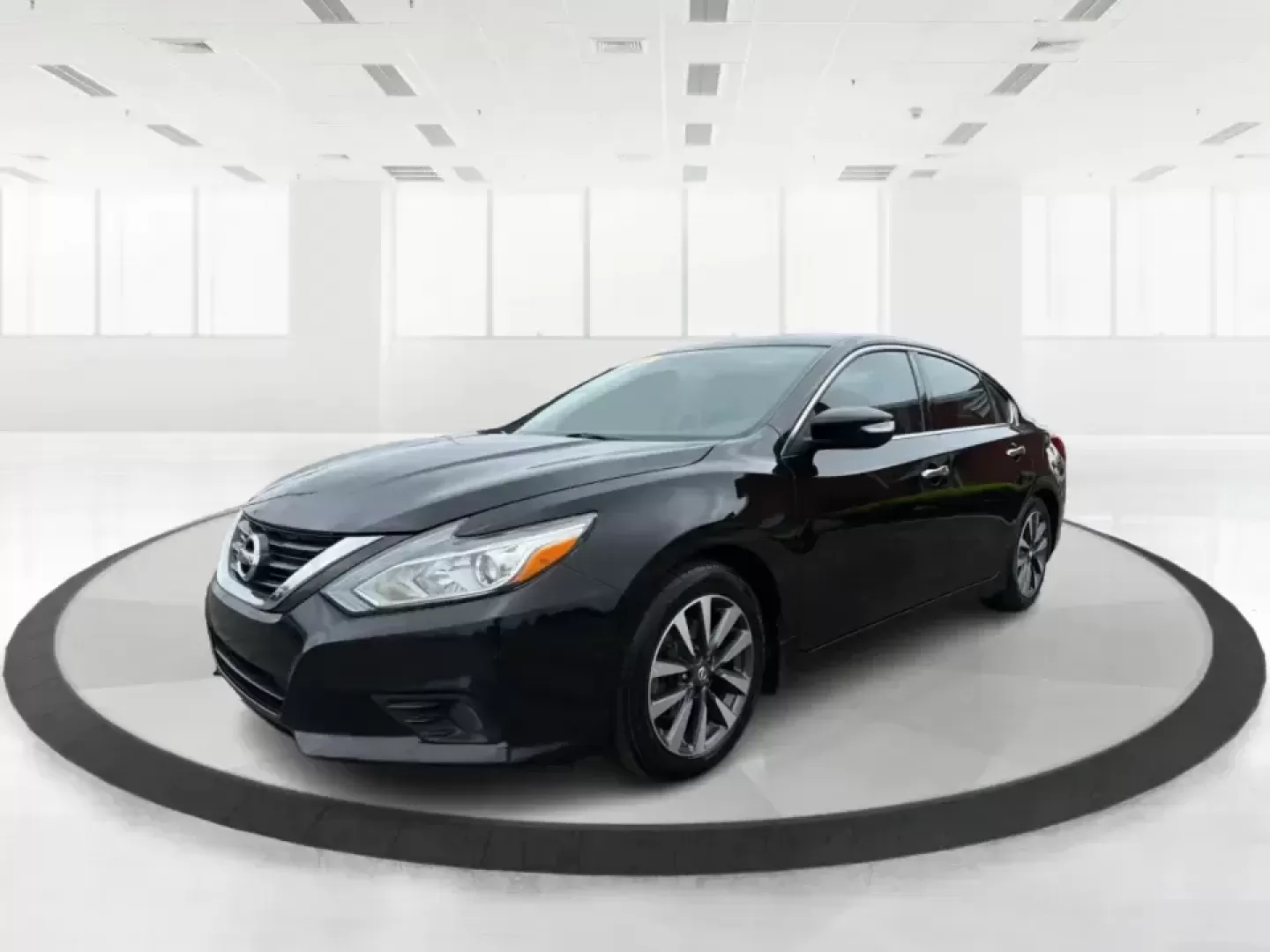 2016 Nissan Altima 2.5 SL (1N4AL3AP1GC) with an 2.5L I-4 DOHC engine, CVT transmission, located at 880 E. National Road, Vandalia, OH, 45377, (937) 908-9800, 39.891918, -84.183594 - Whether you're a Dayton-area commuter stacking highway miles, a busy parent shuttling kids between school and practice, or a weekend road-trip planner who wants comfort without overspending, this **2016 Nissan Altima 2.5 SL** is built for real life. With a sleek **Super Black** exterior and an upsca - Photo#8