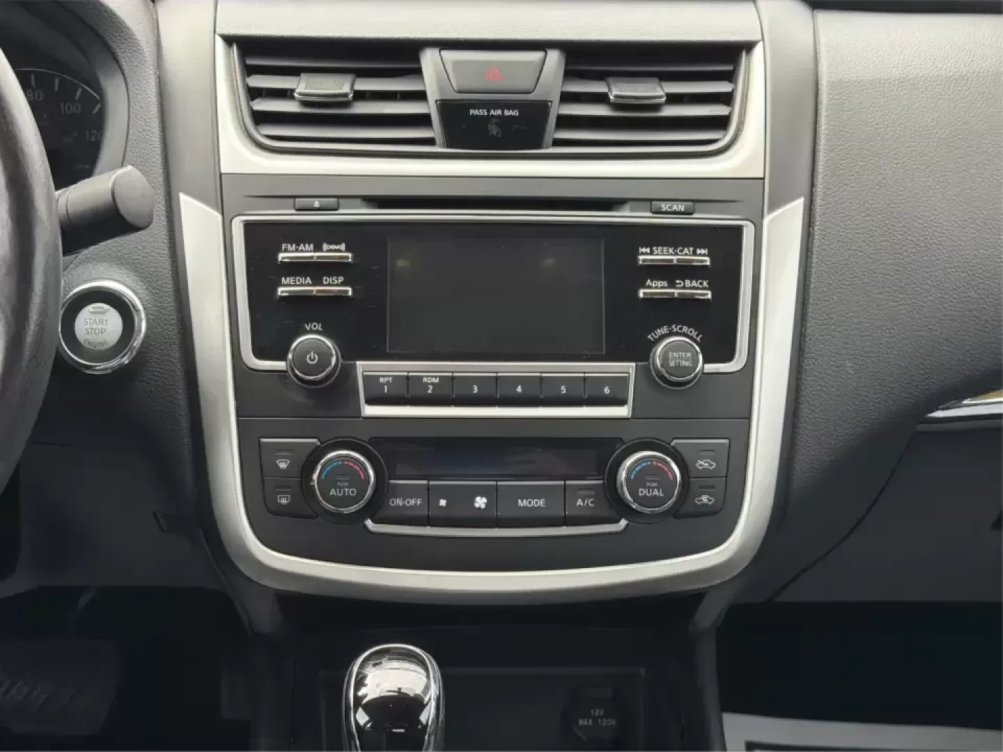 2016 Nissan Altima 2.5 SL (1N4AL3AP1GC) with an 2.5L I-4 DOHC engine, CVT transmission, located at 880 E. National Road, Vandalia, OH, 45377, (937) 908-9800, 39.891918, -84.183594 - Whether you're a Dayton-area commuter stacking highway miles, a busy parent shuttling kids between school and practice, or a weekend road-trip planner who wants comfort without overspending, this **2016 Nissan Altima 2.5 SL** is built for real life. With a sleek **Super Black** exterior and an upsca - Photo#13