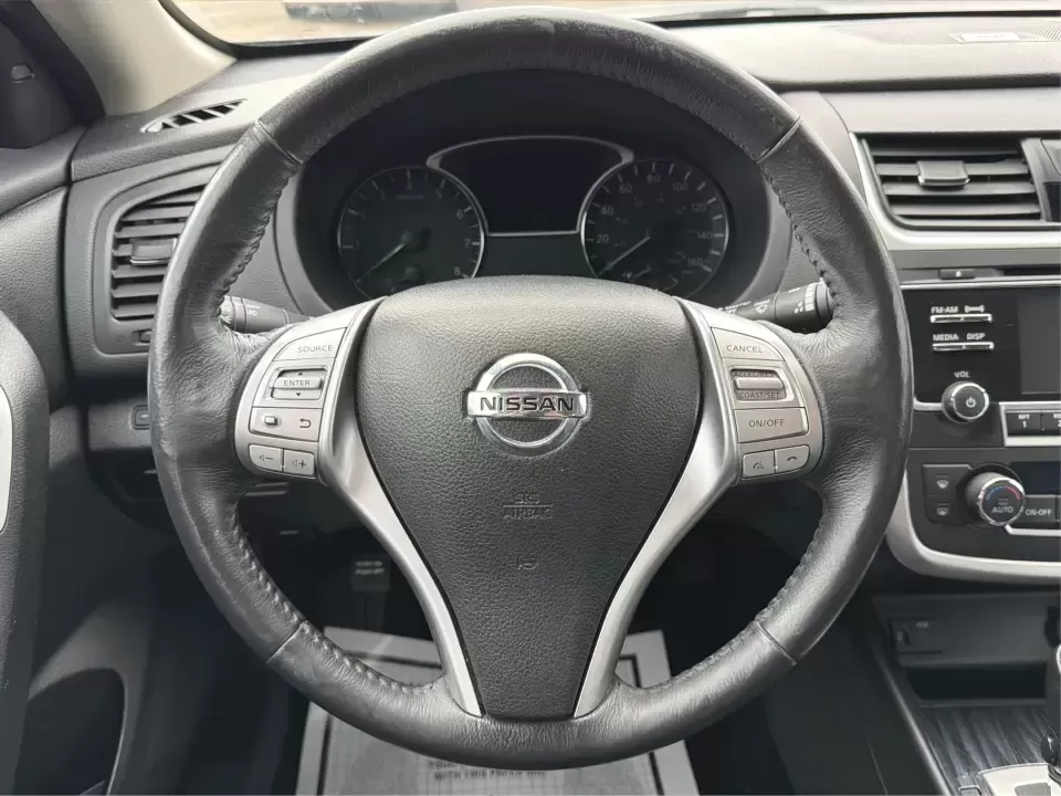 2016 Nissan Altima 2.5 SL (1N4AL3AP1GC) with an 2.5L I-4 DOHC engine, CVT transmission, located at 880 E. National Road, Vandalia, OH, 45377, (937) 908-9800, 39.891918, -84.183594 - Whether you're a Dayton-area commuter stacking highway miles, a busy parent shuttling kids between school and practice, or a weekend road-trip planner who wants comfort without overspending, this **2016 Nissan Altima 2.5 SL** is built for real life. With a sleek **Super Black** exterior and an upsca - Photo#16