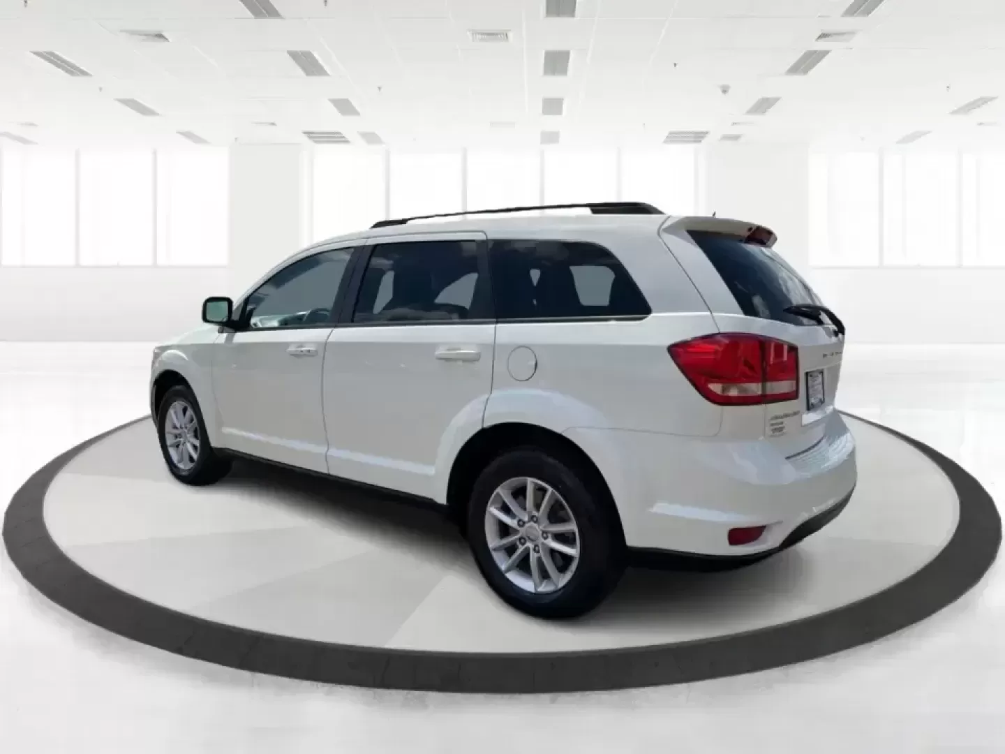 2014 Dodge Journey SXT (3C4PDDBG1ET) with an 3.6L V-6 DOHC engine, 6-Speed Automatic transmission, located at 880 E. National Road, Vandalia, OH, 45377, (937) 908-9800, 39.891918, -84.183594 - Pack up the kids, queue up a playlist, and head out for a weekend getaway-this 2014 Dodge Journey SXT is built for real-life schedules and real-life adventures. Whether you're shuttling to practice, commuting up I-75, or planning a road trip from Vandalia to the National Museum of the U.S. Air Force - Photo#4