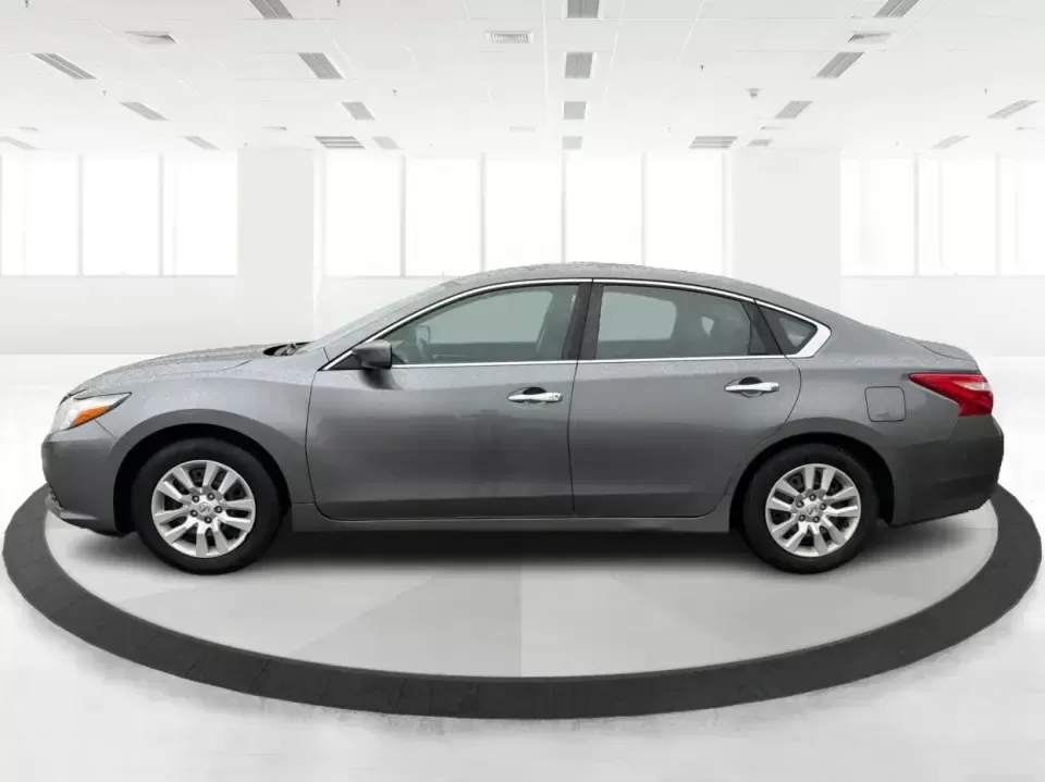 2017 Nissan Altima 2.5 S (1N4AL3AP8HC) with an 2.5L I-4 DOHC engine, CVT transmission, located at 880 E. National Road, Vandalia, OH, 45377, (937) 908-9800, 39.891918, -84.183594 - Need a reliable commuter that's comfortable for I75 runs, quick errands around town, and the occasional weekend getaway to the Dayton Art Institute or Riverscape MetroPark? This 2017 Nissan Altima 2.5 S in Gun Metallic is a smart, practical sedan that fits real life in Vandalia-smooth on longer driv - Photo#5
