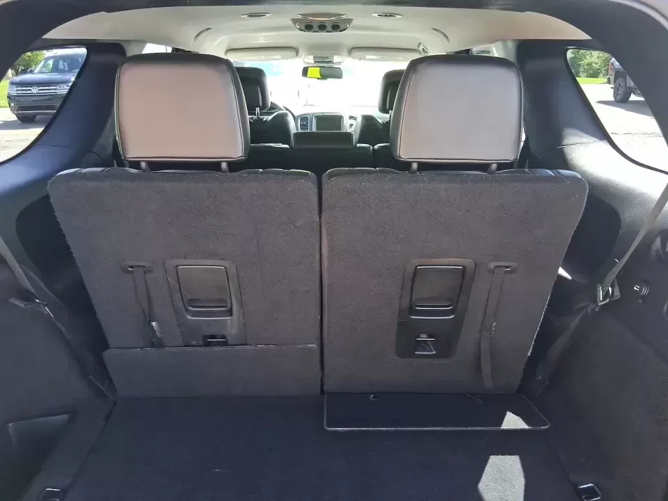 2015 Dodge Durango Limited (1C4RDJDG7FC) with an 3.6L V6 DOHC 24V engine, 8-Speed Automatic transmission, located at 1230 East Main St, Xenia, OH, 45385, (937) 908-9800, 39.688026, -83.910172 - Pack up the kids, load the cargo, and point the nose toward your next weekend getaway-this 2015 Dodge Durango Limited is built for real life in West Central Ohio. Whether you're shuttling a growing family to practice, commuting up I75, or planning a road trip to Indian Lake, the Durango delivers the - Photo#12