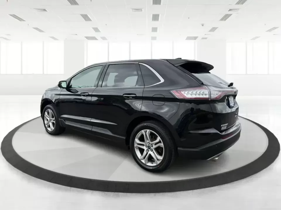 2018 Ford Edge Titanium (2FMPK4K82JB) with an 3.5L V6 DOHC 24V engine, 6A transmission, located at 1951 S Dayton Lakeview Rd., New Carlisle, OH, 45344, (937) 908-9800, 39.890999, -84.050255 - Need one SUV that can handle Ohio weather, keep the family comfortable, and still feel upscale for your daily commute? This 2018 Ford Edge Titanium in Shadow Black is built for real life-school runs, I-75 commuting, and weekend getaways to places like Charleston Falls Preserve-while giving you the p - Photo#4
