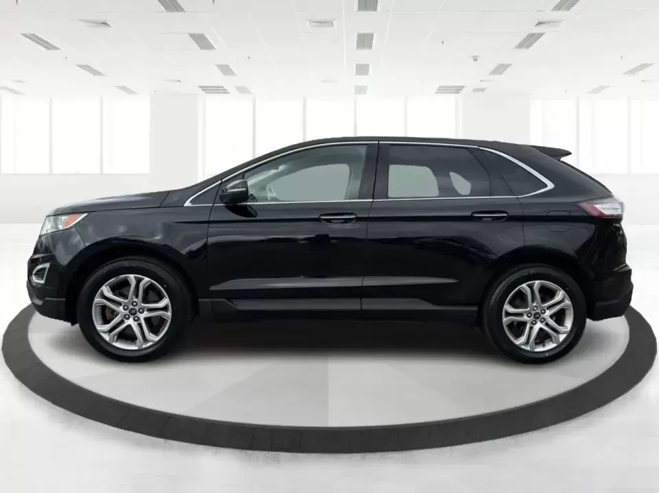 2018 Ford Edge Titanium (2FMPK4K82JB) with an 3.5L V6 DOHC 24V engine, 6A transmission, located at 1951 S Dayton Lakeview Rd., New Carlisle, OH, 45344, (937) 908-9800, 39.890999, -84.050255 - Need one SUV that can handle Ohio weather, keep the family comfortable, and still feel upscale for your daily commute? This 2018 Ford Edge Titanium in Shadow Black is built for real life-school runs, I-75 commuting, and weekend getaways to places like Charleston Falls Preserve-while giving you the p - Photo#5