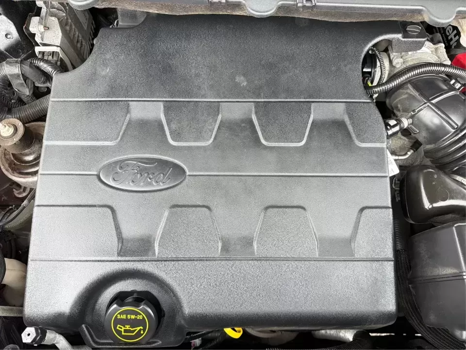 2018 Ford Edge Titanium (2FMPK4K82JB) with an 3.5L V6 DOHC 24V engine, 6A transmission, located at 1951 S Dayton Lakeview Rd., New Carlisle, OH, 45344, (937) 908-9800, 39.890999, -84.050255 - Need one SUV that can handle Ohio weather, keep the family comfortable, and still feel upscale for your daily commute? This 2018 Ford Edge Titanium in Shadow Black is built for real life-school runs, I-75 commuting, and weekend getaways to places like Charleston Falls Preserve-while giving you the p - Photo#11