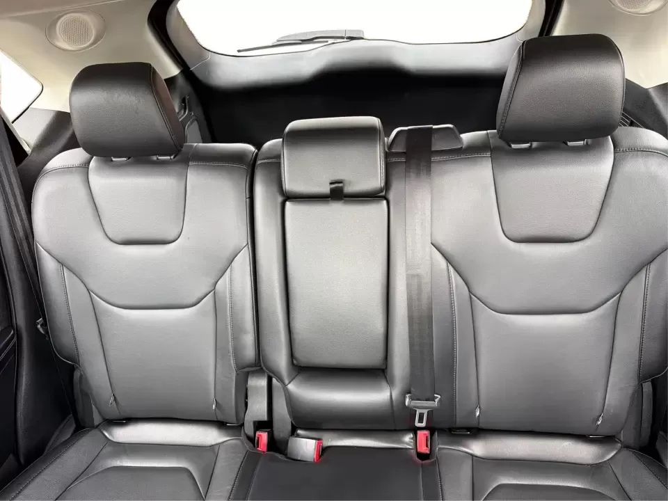 2018 Ford Edge Titanium (2FMPK4K82JB) with an 3.5L V6 DOHC 24V engine, 6A transmission, located at 1951 S Dayton Lakeview Rd., New Carlisle, OH, 45344, (937) 908-9800, 39.890999, -84.050255 - Need one SUV that can handle Ohio weather, keep the family comfortable, and still feel upscale for your daily commute? This 2018 Ford Edge Titanium in Shadow Black is built for real life-school runs, I-75 commuting, and weekend getaways to places like Charleston Falls Preserve-while giving you the p - Photo#14