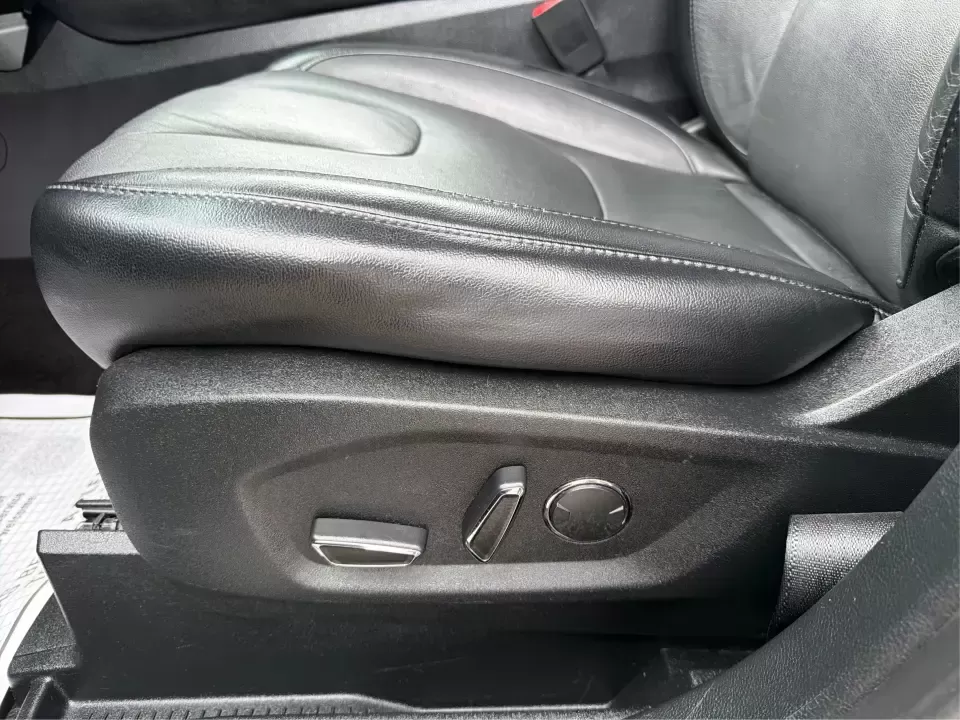 2018 Ford Edge Titanium (2FMPK4K82JB) with an 3.5L V6 DOHC 24V engine, 6A transmission, located at 1951 S Dayton Lakeview Rd., New Carlisle, OH, 45344, (937) 908-9800, 39.890999, -84.050255 - Need one SUV that can handle Ohio weather, keep the family comfortable, and still feel upscale for your daily commute? This 2018 Ford Edge Titanium in Shadow Black is built for real life-school runs, I-75 commuting, and weekend getaways to places like Charleston Falls Preserve-while giving you the p - Photo#18