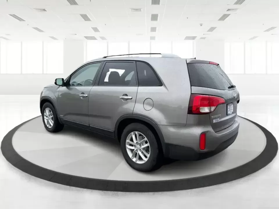 2015 Kia Sorento LX (5XYKTCA61FG) with an 2.4L I-4 gasoline direct injection engine, 6-Speed Automatic transmission, located at 880 E. National Road, Vandalia, OH, 45377, (937) 908-9800, 39.891918, -84.183594 - Need one SUV that can handle school drop-offs, grocery runs, and a weekend escape out toward the metro parks without feeling like a compromise? This 2015 Kia Sorento LX in Titanium Silver is a smart, practical choice for drivers in Vandalia, OH who want everyday comfort, confident traction, and fami - Photo#4