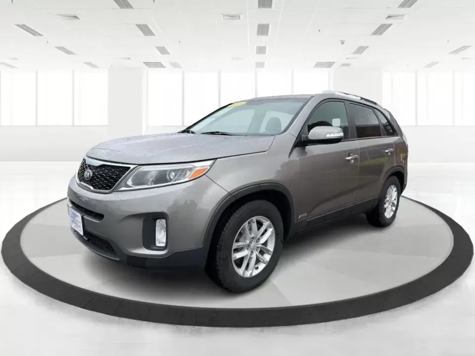 2015 Kia Sorento LX (5XYKTCA61FG) with an 2.4L I-4 gasoline direct injection engine, 6-Speed Automatic transmission, located at 880 E. National Road, Vandalia, OH, 45377, (937) 908-9800, 39.891918, -84.183594 - Need one SUV that can handle school drop-offs, grocery runs, and a weekend escape out toward the metro parks without feeling like a compromise? This 2015 Kia Sorento LX in Titanium Silver is a smart, practical choice for drivers in Vandalia, OH who want everyday comfort, confident traction, and fami - Photo#8