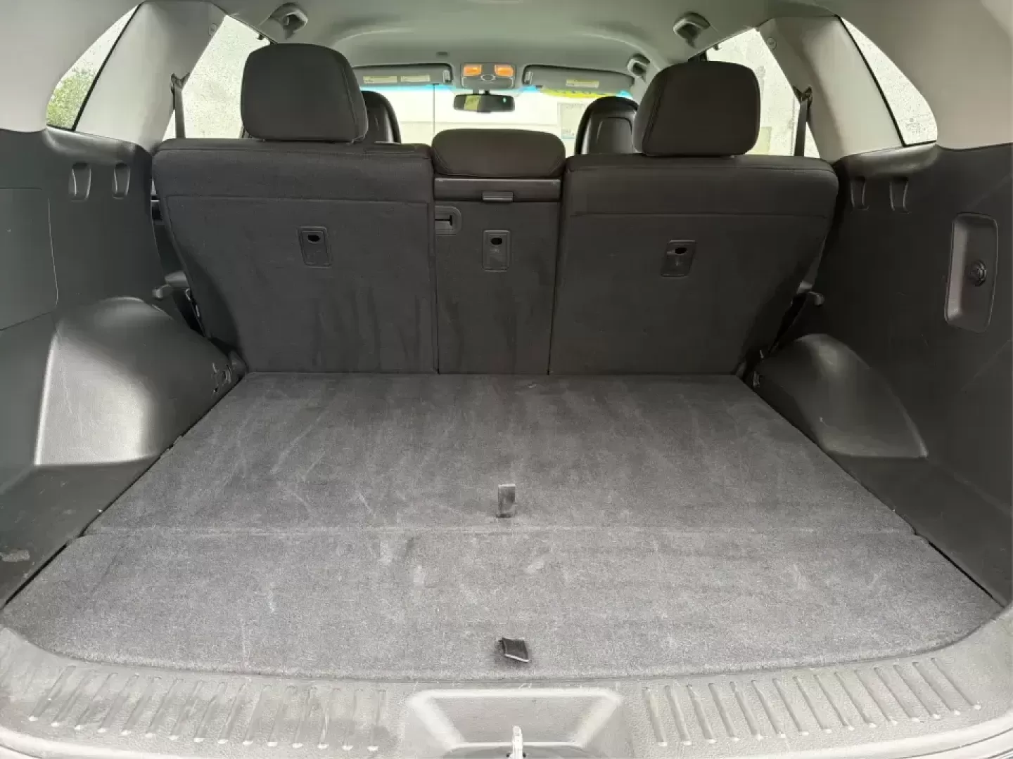 2015 Kia Sorento LX (5XYKTCA61FG) with an 2.4L I-4 gasoline direct injection engine, 6-Speed Automatic transmission, located at 880 E. National Road, Vandalia, OH, 45377, (937) 908-9800, 39.891918, -84.183594 - Need one SUV that can handle school drop-offs, grocery runs, and a weekend escape out toward the metro parks without feeling like a compromise? This 2015 Kia Sorento LX in Titanium Silver is a smart, practical choice for drivers in Vandalia, OH who want everyday comfort, confident traction, and fami - Photo#12