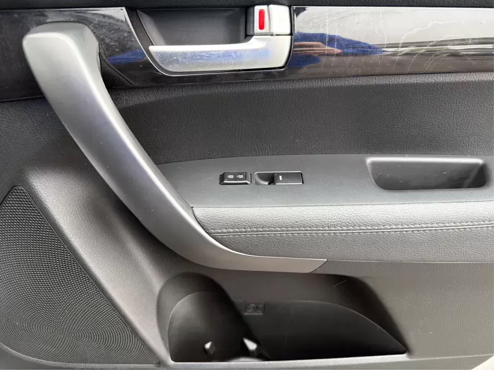 2015 Kia Sorento LX (5XYKTCA61FG) with an 2.4L I-4 gasoline direct injection engine, 6-Speed Automatic transmission, located at 880 E. National Road, Vandalia, OH, 45377, (937) 908-9800, 39.891918, -84.183594 - Need one SUV that can handle school drop-offs, grocery runs, and a weekend escape out toward the metro parks without feeling like a compromise? This 2015 Kia Sorento LX in Titanium Silver is a smart, practical choice for drivers in Vandalia, OH who want everyday comfort, confident traction, and fami - Photo#18
