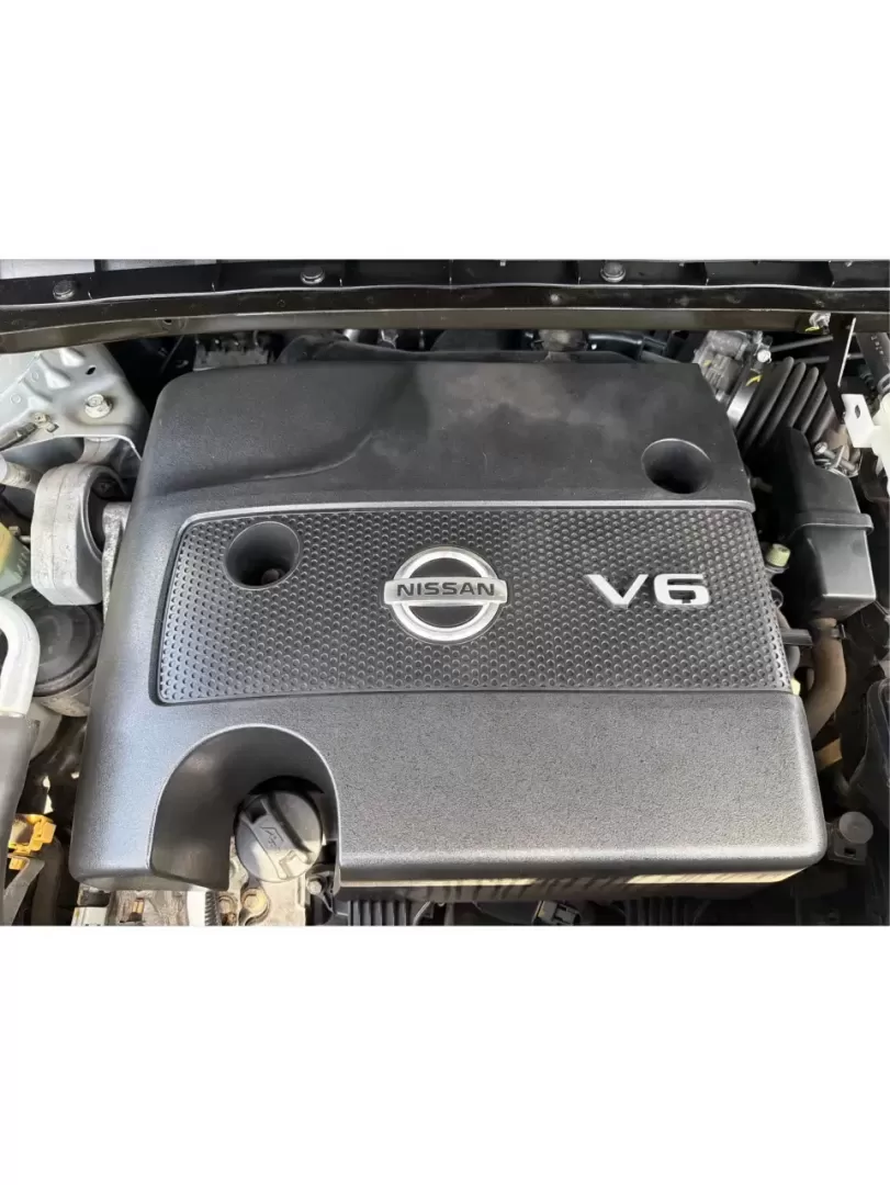 2015 Nissan Murano Platinum (5N1AZ2MHXFN) with an 3.5L V-6 DOHC engine, Continuously Variable Transmission transmission, located at 8750 N County Rd 25A, Piqua, OH, 45356, (937) 908-9800, 40.164391, -84.232513 - Load up the family, point the hood toward a weekend getaway, and enjoy the kind of comfort that makes long drives feel easy-this 2015 Nissan Murano Platinum is built for real life in West Central Ohio, from school drop-offs to road trips up I-75. Finished in Brilliant Silver Metallic and equipped wi - Photo#12