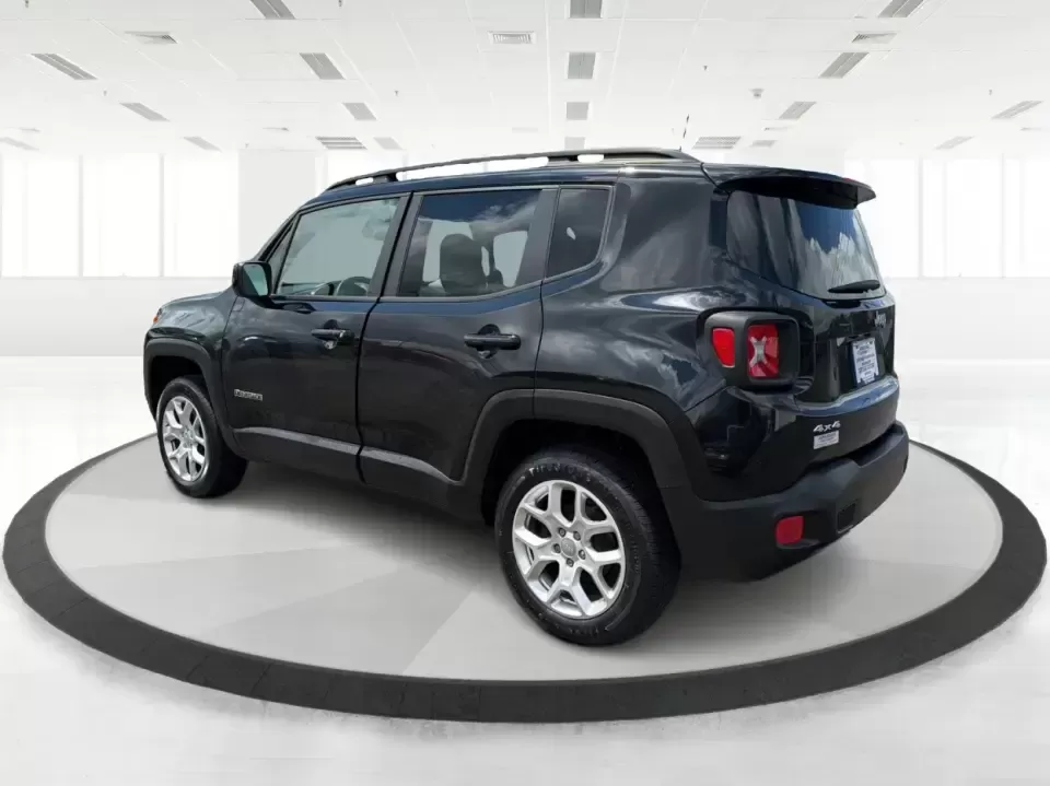2017 Jeep Renegade Latitude 4x4 (ZACCJBBB7HP) with an 2.4L L4 DOHC 16V engine, 6M transmission, located at 1099 N County Rd 25A , Troy, OH, 45373, (937) 908-9800, 40.057079, -84.212883 - 2017 Jeep Renegade Latitude 4x4 - Photo#4