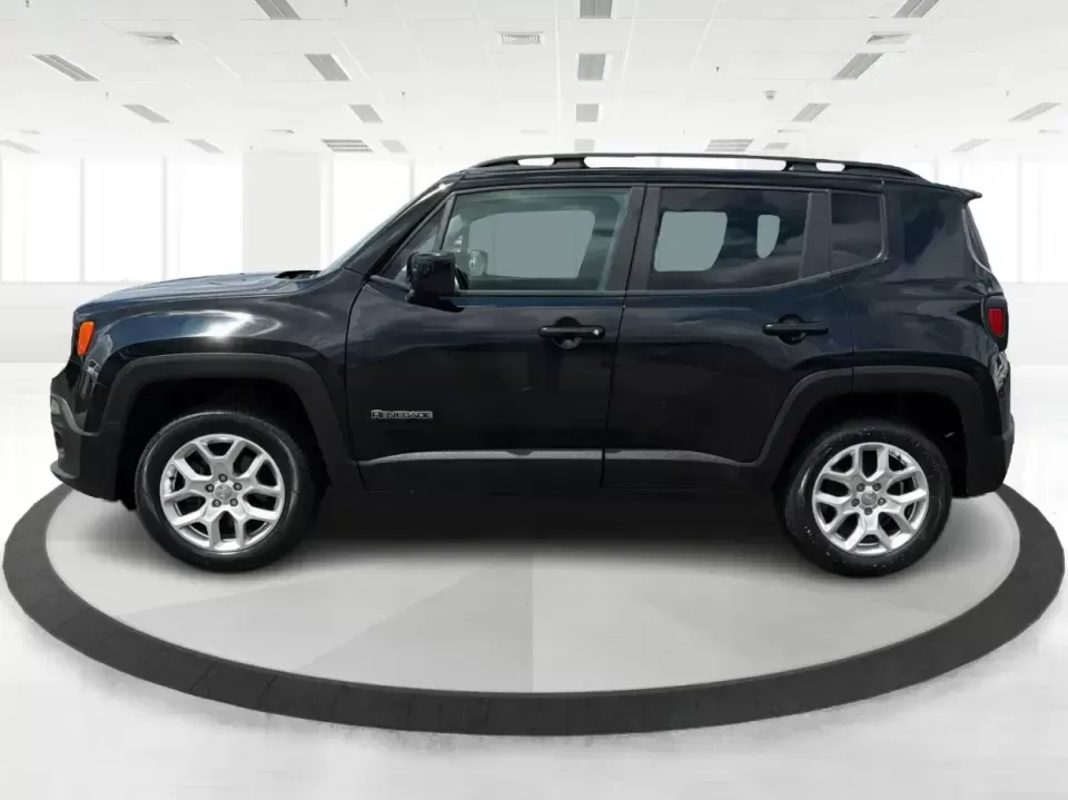 2017 Jeep Renegade Latitude 4x4 (ZACCJBBB7HP) with an 2.4L L4 DOHC 16V engine, 6M transmission, located at 1099 N County Rd 25A , Troy, OH, 45373, (937) 908-9800, 40.057079, -84.212883 - 2017 Jeep Renegade Latitude 4x4 - Photo#5