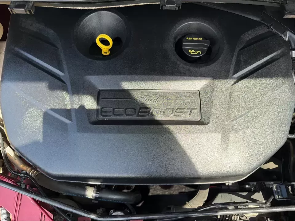 2014 Ford Escape SE (1FMCU9G9XEU) with an 2.0L L4 DOHC 16V engine, 6-Speed Automatic transmission, located at 4508 South Dixie Dr, Moraine, OH, 45439, (937) 908-9800, 39.689976, -84.218452 - Picture your next Ohio weekend: the kids loaded up for a day at Carillon Historical Park, a cooler in back for a picnic at Cox Arboretum, or a quick escape down I75 for a last-minute road trip-without worrying about whether your SUV can handle rain, slush, or a fully packed cargo area. This 2014 For - Photo#11