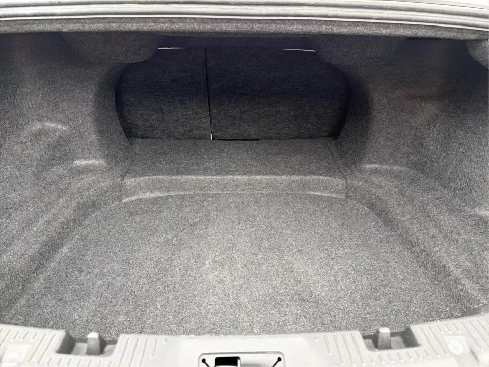 2012 Ford Taurus Limited (1FAHP2FW7CG) with an Duratec 3.5L V-6 DOHC engine, 6-Speed Automatic transmission, located at 401 Woodman Dr, Riverside, OH, 45431, (937) 908-9800, 39.760899, -84.123421 - Need a comfortable, confidence-inspiring sedan for long commutes down I-675, quick errands near The Greene, or smooth weekend drives to Downtown Dayton? This 2012 Ford Taurus Limited is built for real life-quiet, spacious, and loaded with premium features that make every mile feel easier, whether yo - Photo#12