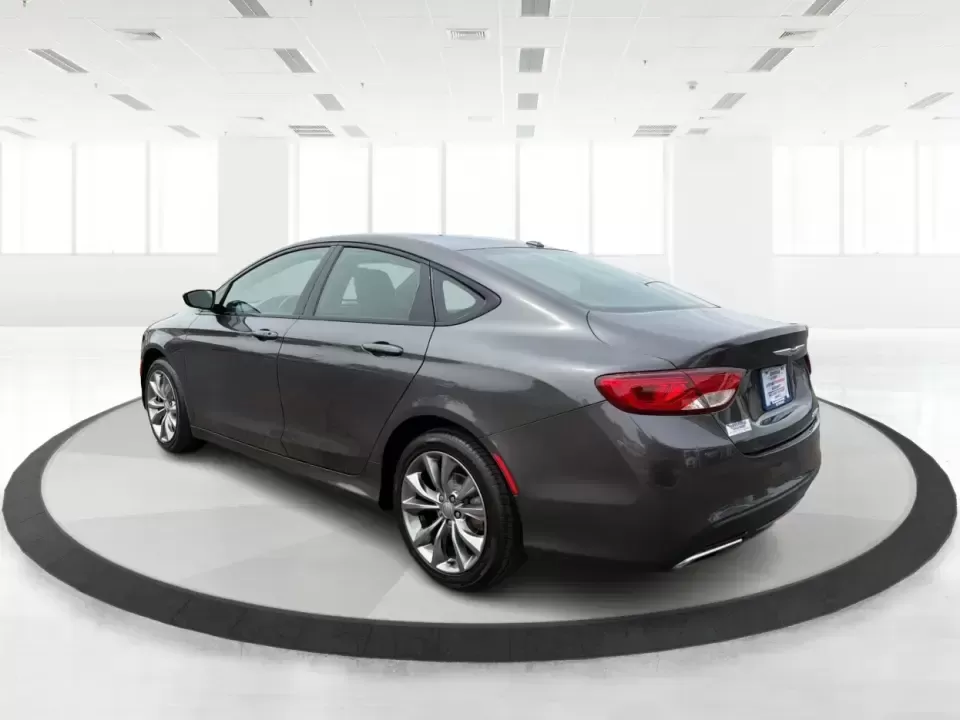2015 Chrysler 200 S (1C3CCCBG7FN) with an 3.6L V6 DOHC 24V FFV engine, 9-Speed Automatic transmission, located at 8750 N County Rd 25A, Piqua, OH, 45356, (937) 908-9800, 40.164391, -84.232513 - Need a smart, comfortable sedan for the weekday commute up I-75, quick errands around Piqua, and the occasional road trip to Dayton or Troy? This 2015 Chrysler 200 S delivers the kind of smooth V6 power, upscale comfort, and everyday practicality that fits real life-whether you're a busy parent shut - Photo#4