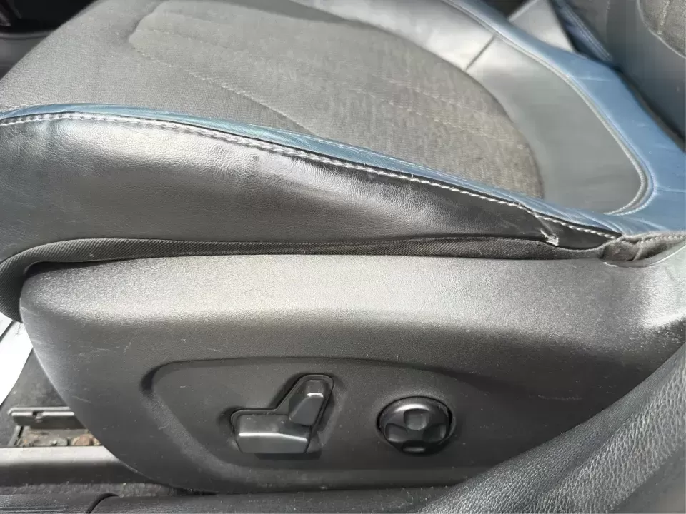2015 Chrysler 200 S (1C3CCCBG7FN) with an 3.6L V6 DOHC 24V FFV engine, 9-Speed Automatic transmission, located at 8750 N County Rd 25A, Piqua, OH, 45356, (937) 908-9800, 40.164391, -84.232513 - Need a smart, comfortable sedan for the weekday commute up I-75, quick errands around Piqua, and the occasional road trip to Dayton or Troy? This 2015 Chrysler 200 S delivers the kind of smooth V6 power, upscale comfort, and everyday practicality that fits real life-whether you're a busy parent shut - Photo#18