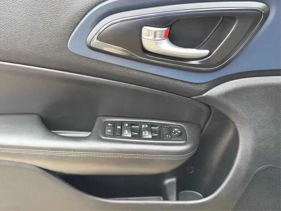 2015 Chrysler 200 S (1C3CCCBG7FN) with an 3.6L V6 DOHC 24V FFV engine, 9-Speed Automatic transmission, located at 8750 N County Rd 25A, Piqua, OH, 45356, (937) 908-9800, 40.164391, -84.232513 - Need a smart, comfortable sedan for the weekday commute up I-75, quick errands around Piqua, and the occasional road trip to Dayton or Troy? This 2015 Chrysler 200 S delivers the kind of smooth V6 power, upscale comfort, and everyday practicality that fits real life-whether you're a busy parent shut - Photo#19