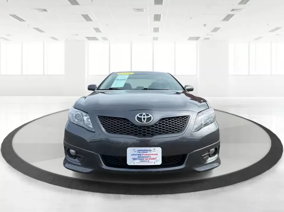 2011 Toyota Camry SE V6 (4T1BK3EK9BU) with an 3.5L V-6 DOHC engine, 6-Speed Automatic transmission, located at 8750 N County Rd 25A, Piqua, OH, 45356, (937) 908-9800, 40.164391, -84.232513 - Need a commuter that can eat up I75 miles all week, then still feel sporty for a Saturday drive past the Great Miami River or out toward the Miami Valley? This 2011 Toyota Camry SE V6 is the kind of practical-yet-fun sedan that fits real life in Piqua-reliable for work runs, comfortable for family e - Photo#7