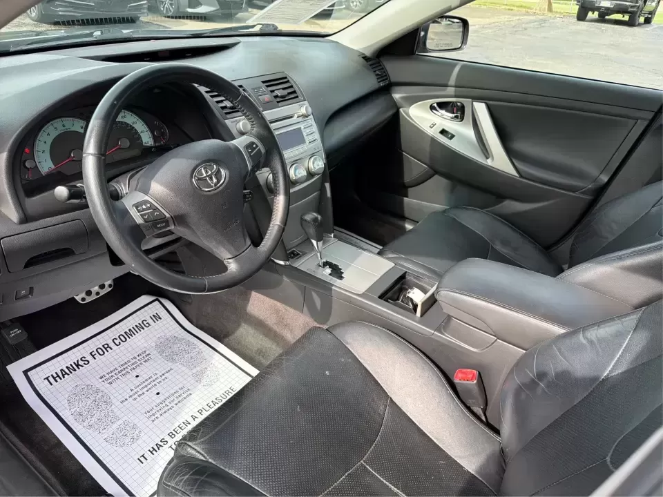 2011 Toyota Camry SE V6 (4T1BK3EK9BU) with an 3.5L V-6 DOHC engine, 6-Speed Automatic transmission, located at 8750 N County Rd 25A, Piqua, OH, 45356, (937) 908-9800, 40.164391, -84.232513 - Need a commuter that can eat up I75 miles all week, then still feel sporty for a Saturday drive past the Great Miami River or out toward the Miami Valley? This 2011 Toyota Camry SE V6 is the kind of practical-yet-fun sedan that fits real life in Piqua-reliable for work runs, comfortable for family e - Photo#9