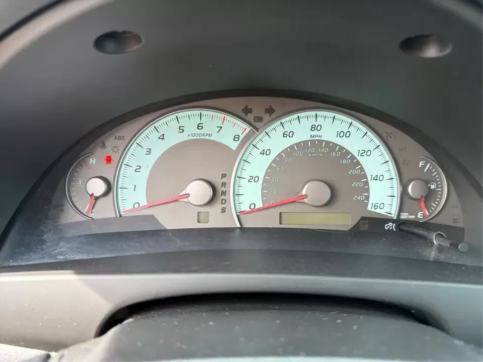 2011 Toyota Camry SE V6 (4T1BK3EK9BU) with an 3.5L V-6 DOHC engine, 6-Speed Automatic transmission, located at 8750 N County Rd 25A, Piqua, OH, 45356, (937) 908-9800, 40.164391, -84.232513 - Need a commuter that can eat up I75 miles all week, then still feel sporty for a Saturday drive past the Great Miami River or out toward the Miami Valley? This 2011 Toyota Camry SE V6 is the kind of practical-yet-fun sedan that fits real life in Piqua-reliable for work runs, comfortable for family e - Photo#15