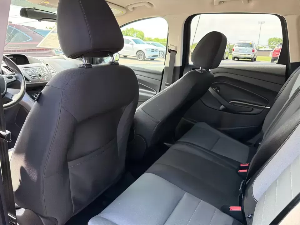 2016 Ford Escape SE (1FMCU0G77GU) with an 2.5L L4 DOHC 16V engine, 6-Speed Automatic transmission, located at 4508 South Dixie Dr, Moraine, OH, 45439, (937) 908-9800, 39.689976, -84.218452 - Whether you're commuting up and down South Dixie Drive, running errands between Moraine and Dayton, or packing up for a weekend getaway, this 2016 Ford Escape SE is the kind of practical SUV that fits real life. It's easy to park, comfortable for daily driving, and versatile enough for everything fr - Photo#10