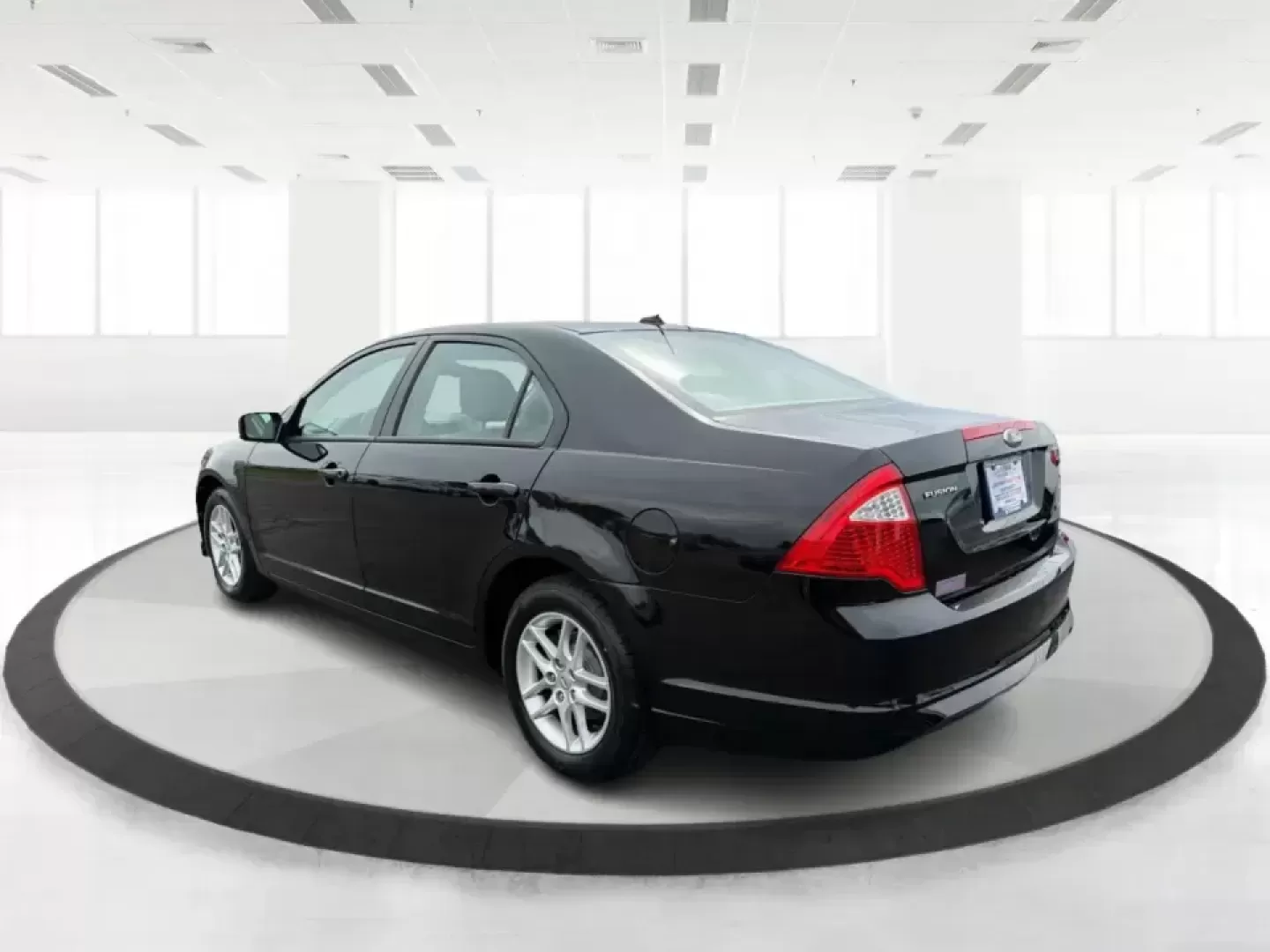 2012 Ford Fusion S (3FAHP0GA3CR) with an 2.5L L4 DOHC 16V engine, located at 401 Woodman Dr, Riverside, OH, 45431, (937) 908-9800, 39.760899, -84.123421 - Need a dependable commuter that still feels comfortable for weekend plans and family errands around Miami County? This 2012 Ford Fusion S sedan is a smart fit for life in Troy, Ohio-easy to park downtown, smooth on longer drives up I75, and practical for everything from school drop-offs to shopping- Photo#4