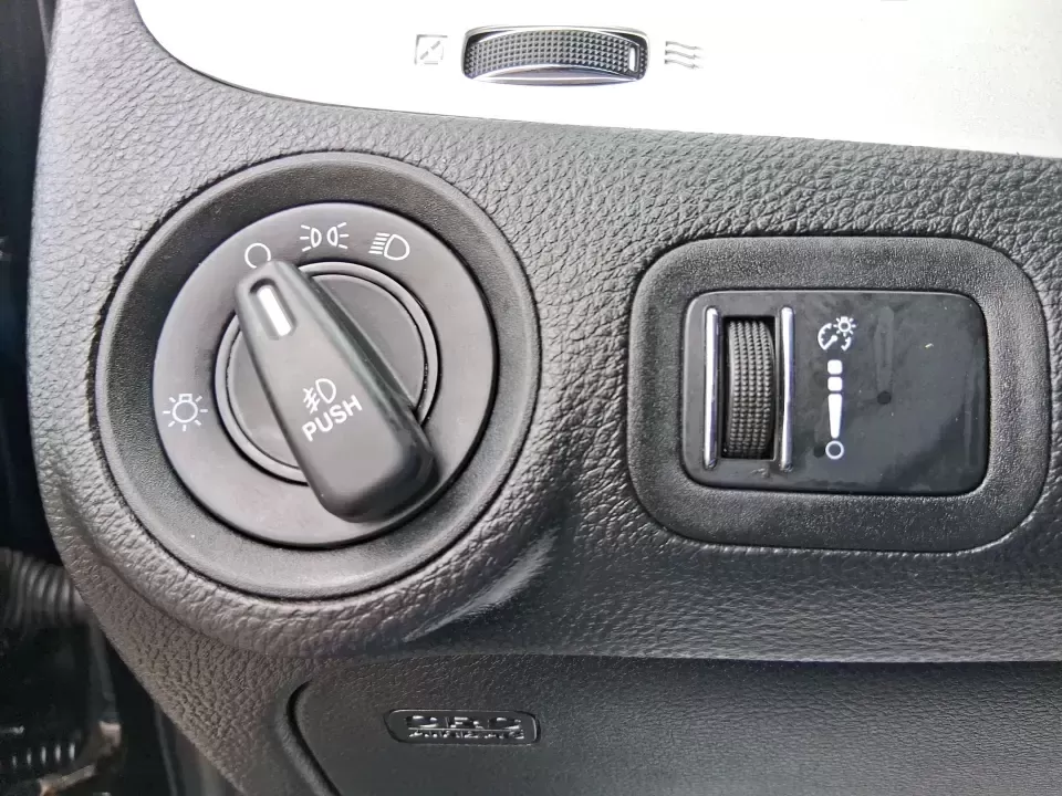 2016 Dodge Journey SXT (3C4PDCBB9GT) with an 2.4L L6 DOHC 16V engine, 4A transmission, located at 1230 East Main St, Xenia, OH, 45385, (937) 908-9800, 39.688026, -83.910172 - Pack up the kids, load the groceries, or point the nose toward a weekend getaway at John Bryan State Park-this 2016 Dodge Journey SXT is the kind of practical SUV that fits real life in and around Xenia. With three-row flexibility, a comfortable ride for longer drives, and everyday convenience featu - Photo#17