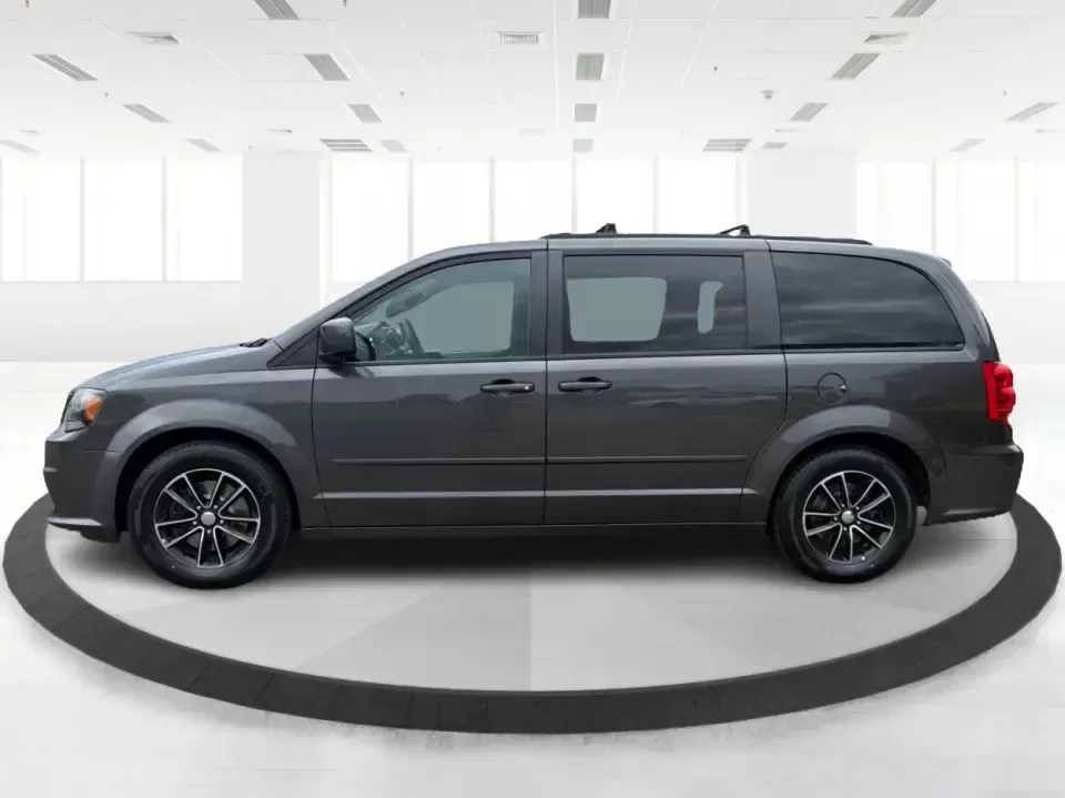 2017 Dodge Grand Caravan GT (2C4RDGEGXHR) with an Pentastar 3.6L V-6 DOHC engine, 6A transmission, located at 8750 N County Rd 25A, Piqua, OH, 45356, (937) 908-9800, 40.164391, -84.232513 - Picture the next family road trip, school drop-off line, or weekend tournament run-everyone comfortable, gear loaded, and the drive feeling easy. This 2017 Dodge Grand Caravan GT is built for real life in West Central Ohio, giving growing families and busy commuters the space, flexibility, and every - Photo#5