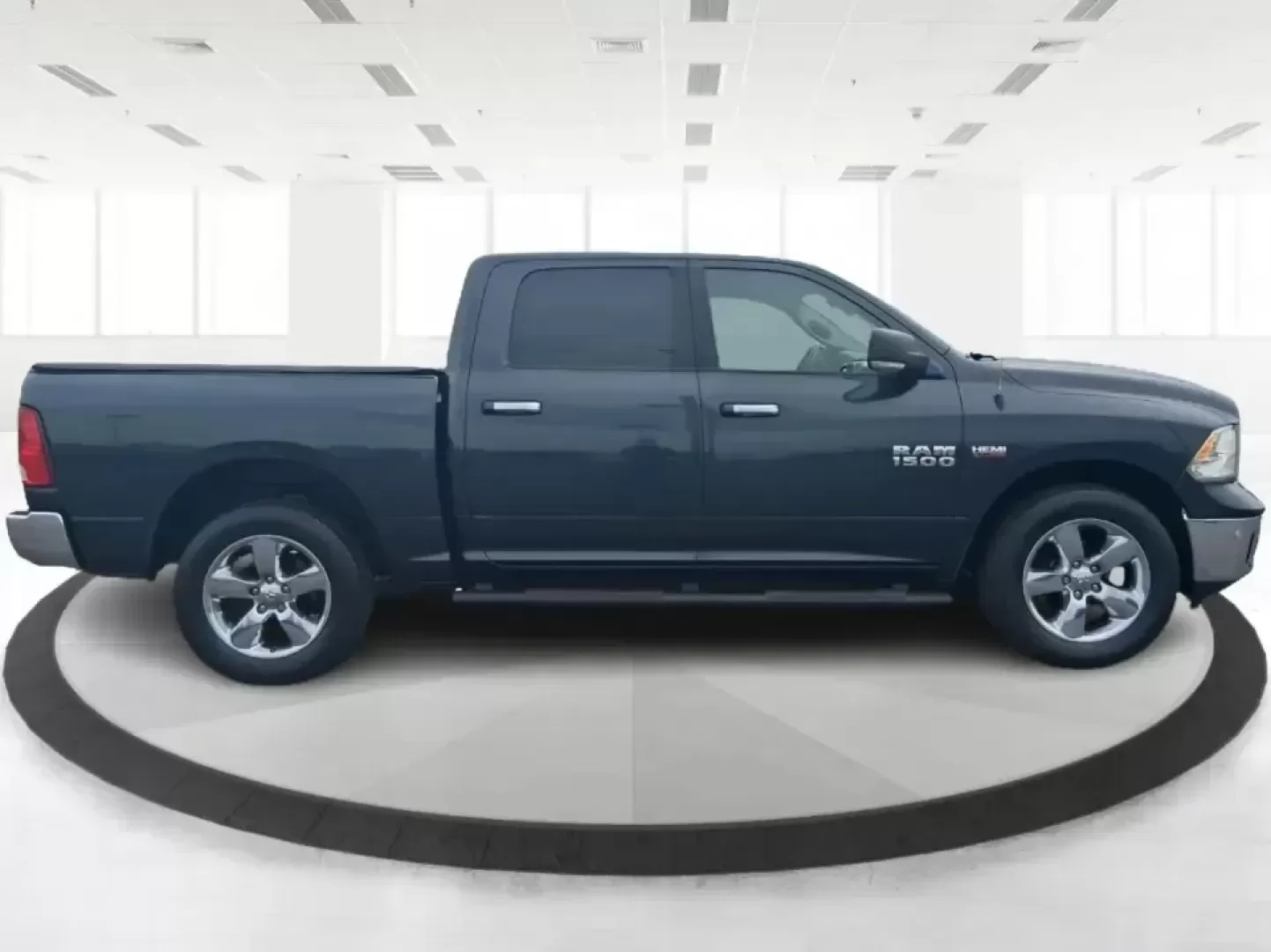 2016 Ram 1500 Big Horn (3C6RR7LT2GG) with an 5.7L V8 OHV 16V engine, 6A transmission, located at 401 Woodman Dr, Riverside, OH, 45431, (937) 908-9800, 39.760899, -84.123421 - Weekend projects, lake-day getaways, and Ohio winters don't pause for perfect timing-you need a truck that's ready when life is. This 2016 Ram 1500 Big Horn Crew Cab 4WD in Maximum Steel Metallic Clearcoat is built for the real-world routine around Piqua: hauling gear, towing toys, commuting up and - Photo#1