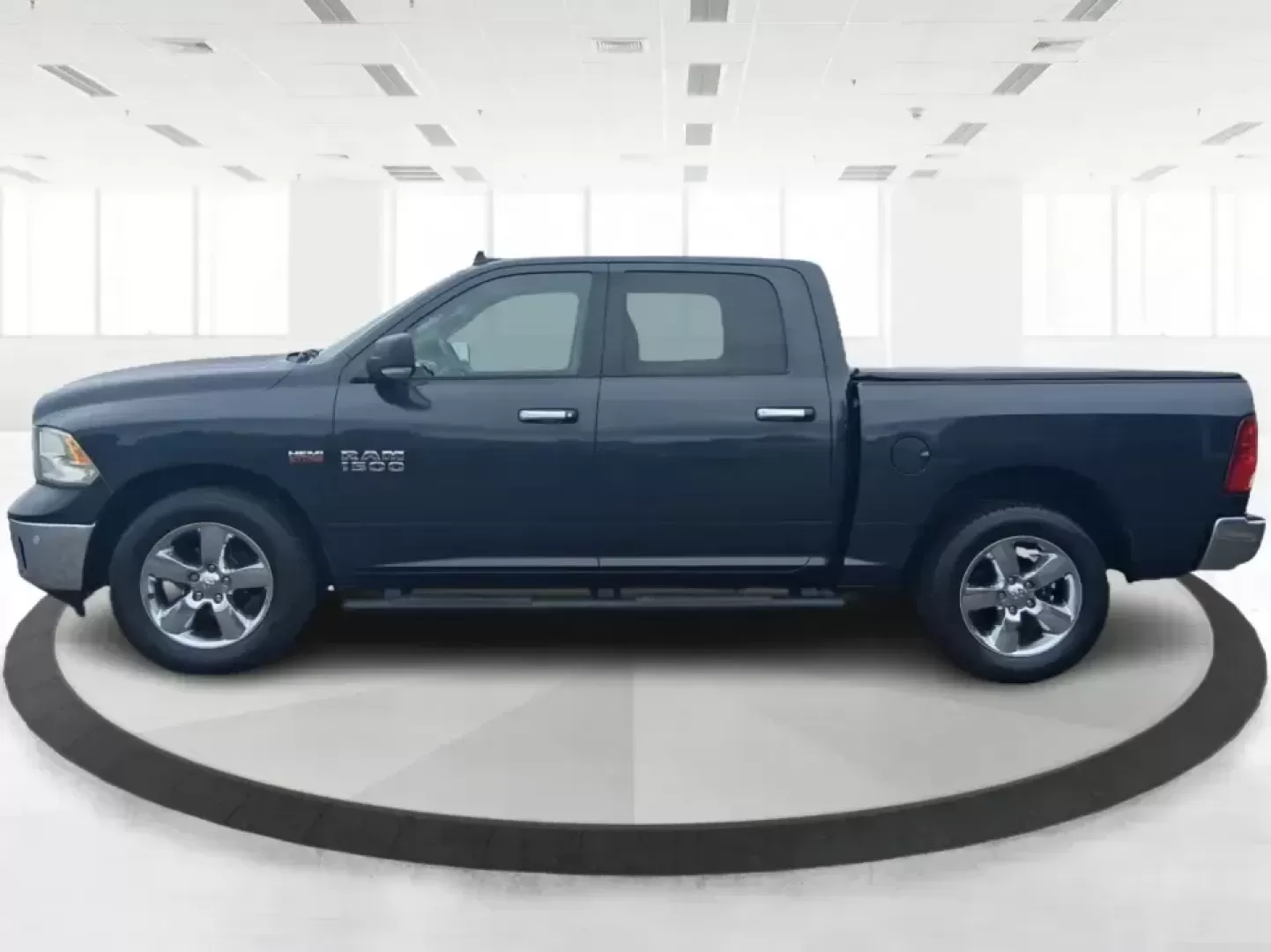 2016 Ram 1500 Big Horn (3C6RR7LT2GG) with an 5.7L V8 OHV 16V engine, 6A transmission, located at 401 Woodman Dr, Riverside, OH, 45431, (937) 908-9800, 39.760899, -84.123421 - Weekend projects, lake-day getaways, and Ohio winters don't pause for perfect timing-you need a truck that's ready when life is. This 2016 Ram 1500 Big Horn Crew Cab 4WD in Maximum Steel Metallic Clearcoat is built for the real-world routine around Piqua: hauling gear, towing toys, commuting up and - Photo#5