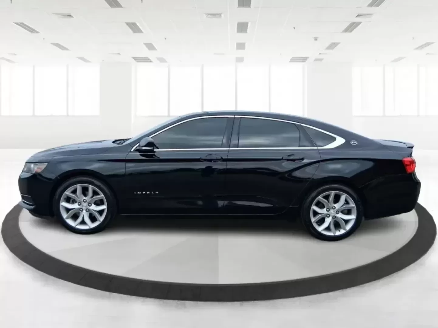 2014 Chevrolet Impala 2LT (1G1125S3XEU) with an 3.6L V-6 gasoline direct injection engine, 6-Speed Automatic transmission, located at 401 Woodman Dr, Riverside, OH, 45431, (937) 908-9800, 39.760899, -84.123421 - Need a comfortable, confidence-inspiring sedan for daily commutes between Piqua and Dayton, school drop-offs, and weekend road trips up I75? This 2014 Chevrolet Impala 2LT delivers the kind of quiet ride, strong V6 power, and upscale features that make every mile feel easier-whether you're cruising - Photo#5