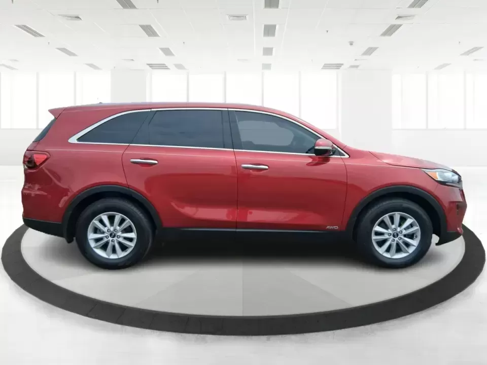 2019 Kia Sorento 2.4L LX (5XYPGDA32KG) with an 2.4L I-4 gasoline direct injection engine, 6A transmission, located at 1184 Kauffman Ave, Fairborn, OH, 45324, (937) 908-9800, 39.807072, -84.030914 - Pack up the kids, load the cooler, and head out for a weekend at John Bryan State Park or a day trip to the National Museum of the U.S. Air Force-this 2019 Kia Sorento LX is the kind of SUV that fits real life in Fairborn. With three-row flexibility, confident capability, and everyday comfort, it's - Photo#1