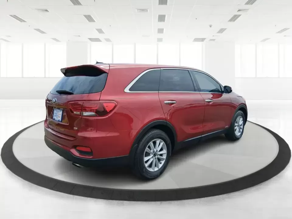 2019 Kia Sorento 2.4L LX (5XYPGDA32KG) with an 2.4L I-4 gasoline direct injection engine, 6A transmission, located at 1184 Kauffman Ave, Fairborn, OH, 45324, (937) 908-9800, 39.807072, -84.030914 - Pack up the kids, load the cooler, and head out for a weekend at John Bryan State Park or a day trip to the National Museum of the U.S. Air Force-this 2019 Kia Sorento LX is the kind of SUV that fits real life in Fairborn. With three-row flexibility, confident capability, and everyday comfort, it's - Photo#2