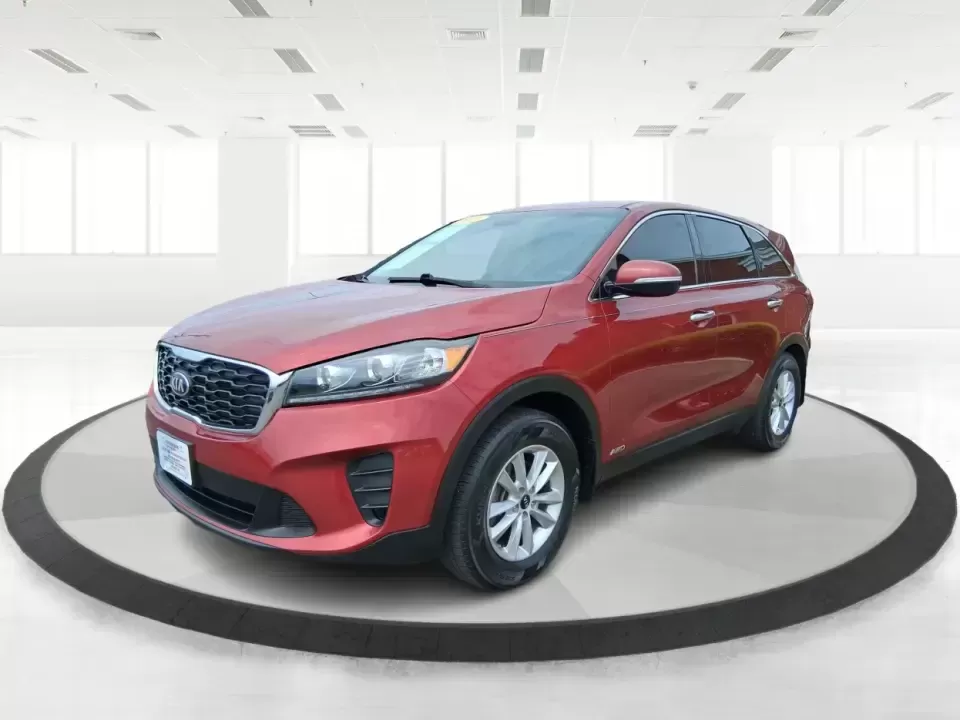 2019 Kia Sorento 2.4L LX (5XYPGDA32KG) with an 2.4L I-4 gasoline direct injection engine, 6A transmission, located at 1184 Kauffman Ave, Fairborn, OH, 45324, (937) 908-9800, 39.807072, -84.030914 - Pack up the kids, load the cooler, and head out for a weekend at John Bryan State Park or a day trip to the National Museum of the U.S. Air Force-this 2019 Kia Sorento LX is the kind of SUV that fits real life in Fairborn. With three-row flexibility, confident capability, and everyday comfort, it's - Photo#8