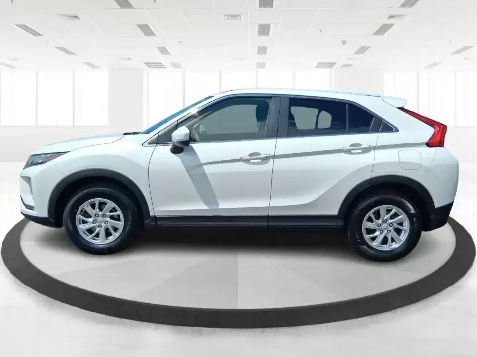 2018 Mitsubishi Eclipse Cross ES (JA4AS3AA2JZ) with an 1.5L I-4 gasoline direct injection engine, CVT transmission, located at 1184 Kauffman Ave, Fairborn, OH, 45324, (937) 908-9800, 39.807072, -84.030914 - Need a smart, versatile SUV that can handle the weekday commute to Wright-Patterson AFB, quick grocery runs near Fairfield Commons, and spontaneous weekend getaways out toward John Bryan State Park? This 2018 Mitsubishi Eclipse Cross ES is built for exactly that kind of real-life schedule-compact en - Photo#5